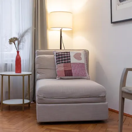 Zizkov Nest *