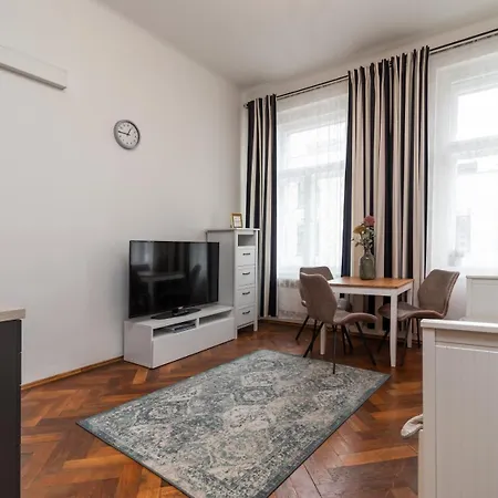 Zizkov Nest *