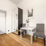 Zizkov Nest Apartman *