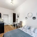Zizkov Nest * Prága