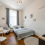 Zizkov Nest Apartman