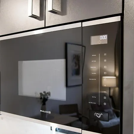 Apartment Awesome *