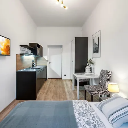 Zizkov Nest *