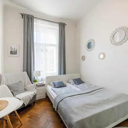 Zizkov Nest *