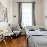 Apartment Zizkov Nest